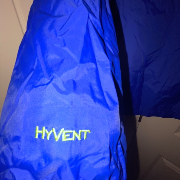 North face Boys size 10-12 - Picture 2 of 8